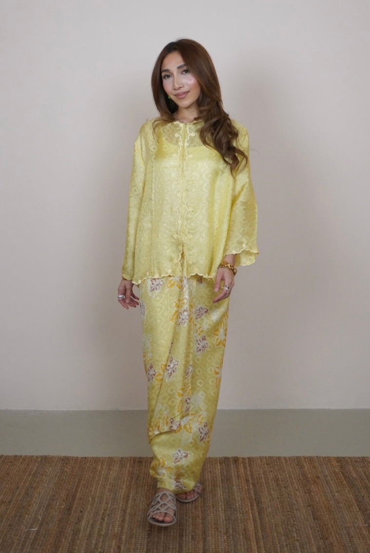 Mekar : Qayla in Sunny Yellow