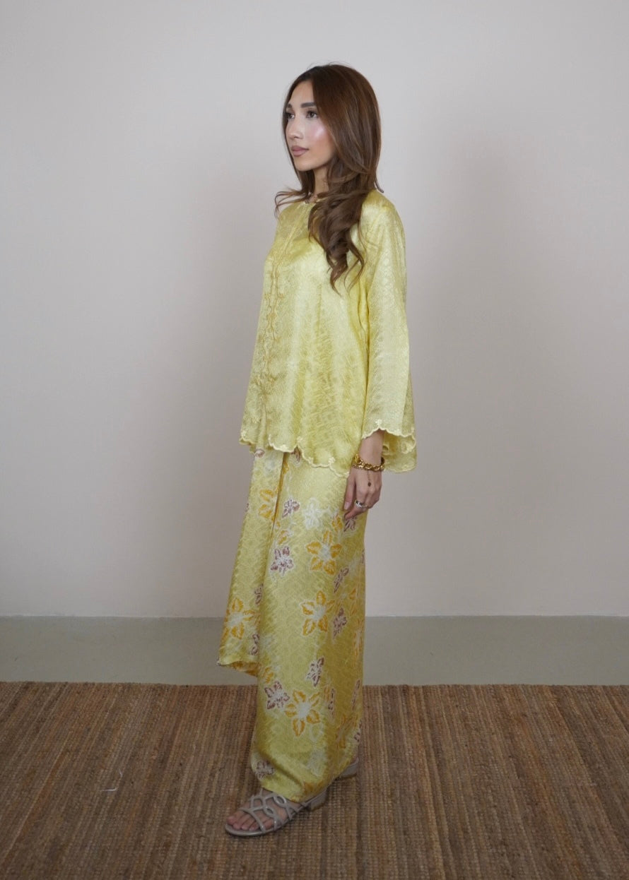 Mekar : Qayla in Sunny Yellow
