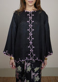 Mekar : Qayla in Black Berry