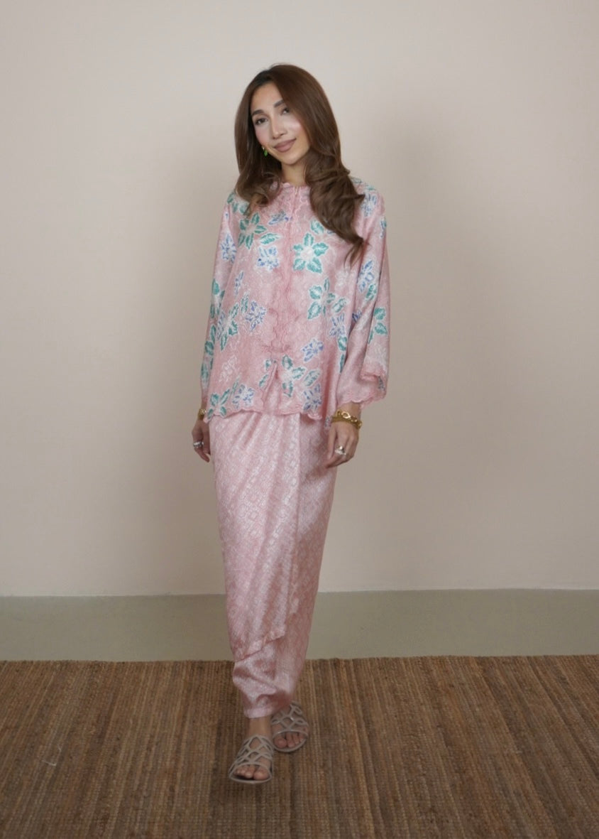 Mekar : Qayla in Pink Turqoise