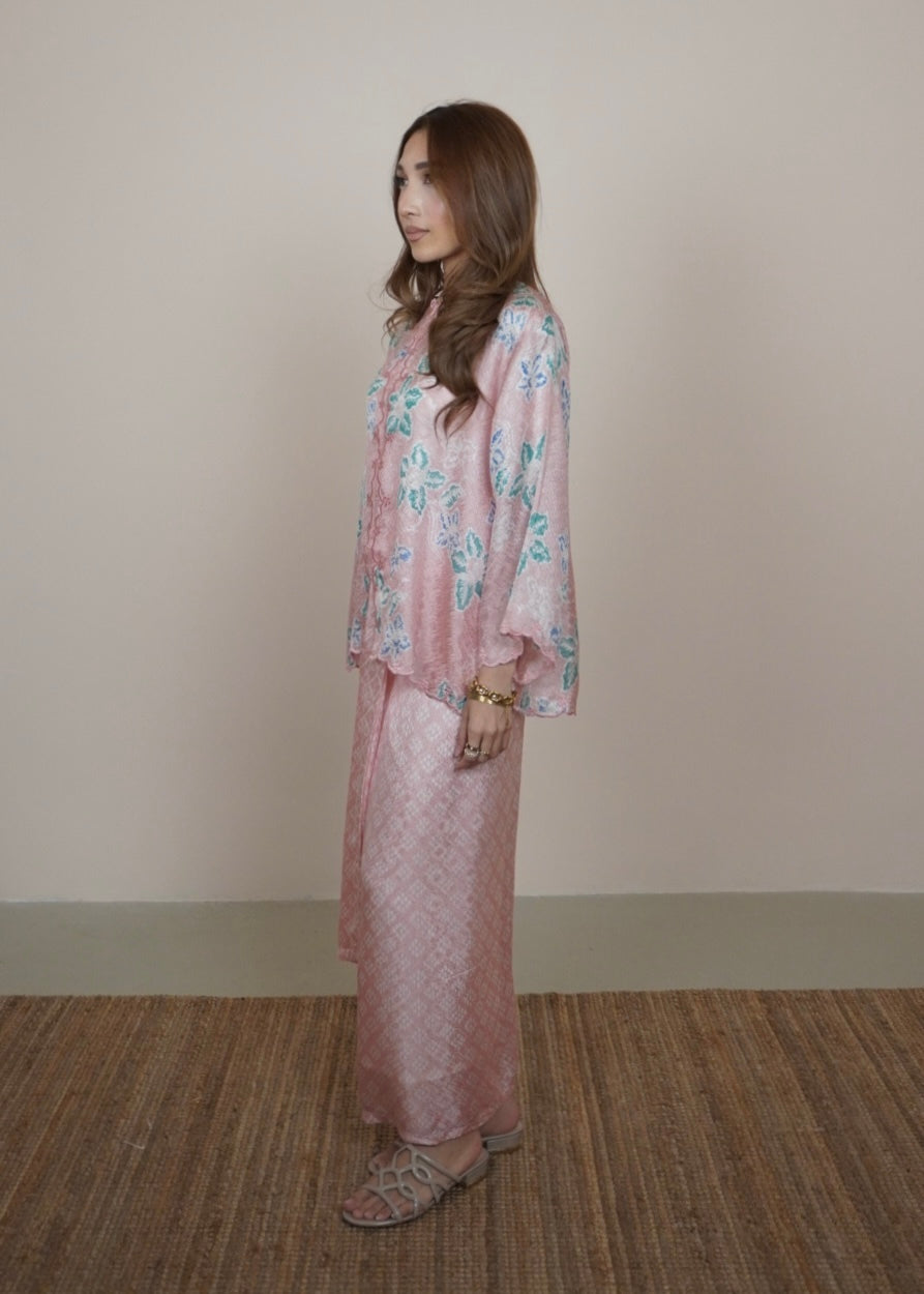 Mekar : Qayla in Pink Turqoise