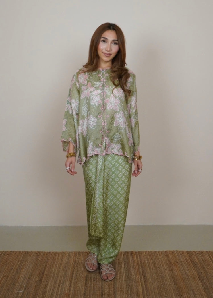 Mekar : Qayla in Sweetpea