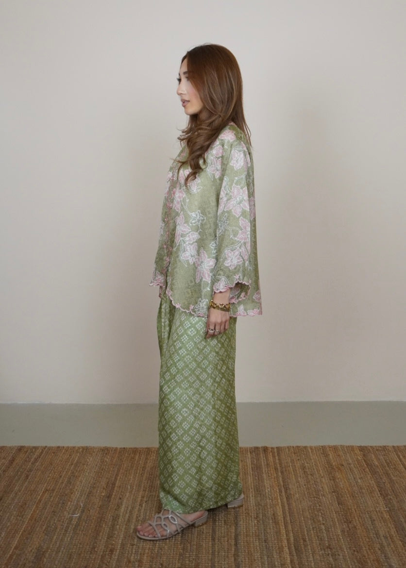 Mekar : Qayla in Sweetpea