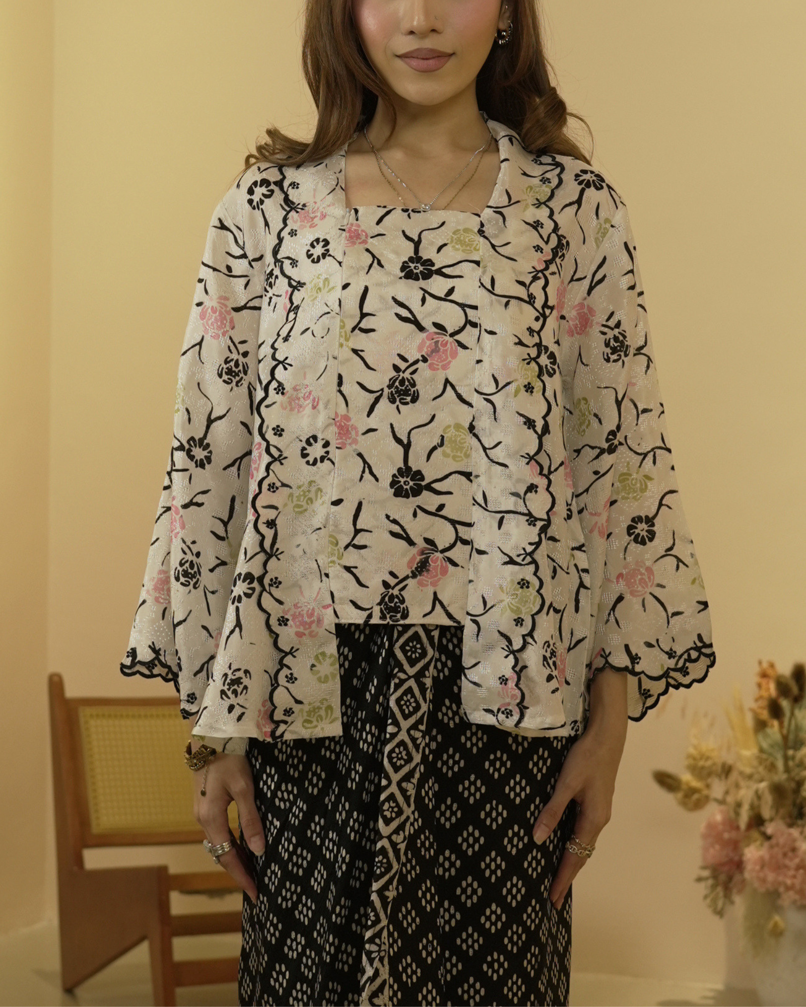 Kuntum in Black Floral