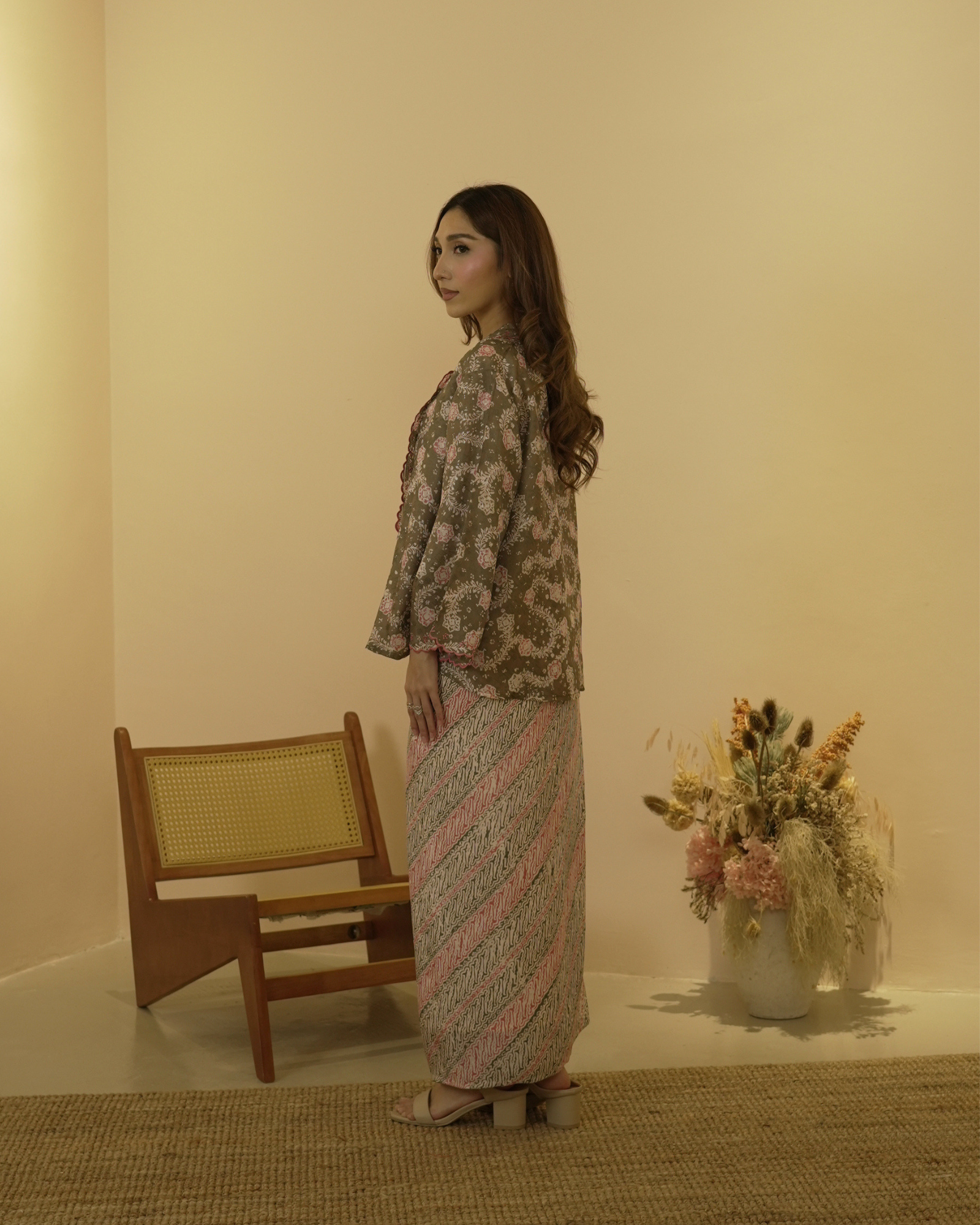 Kuntum in Olive Green