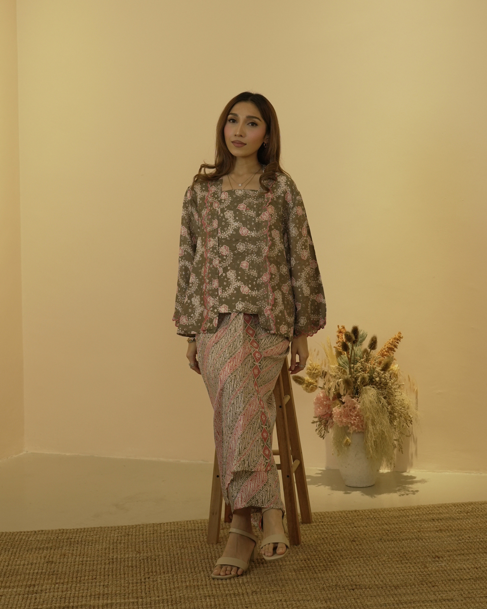 Kuntum in Olive Green