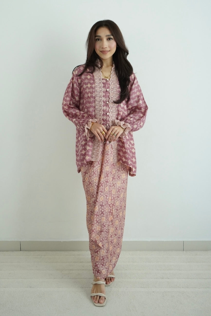 Qisya in Watermelon Pink