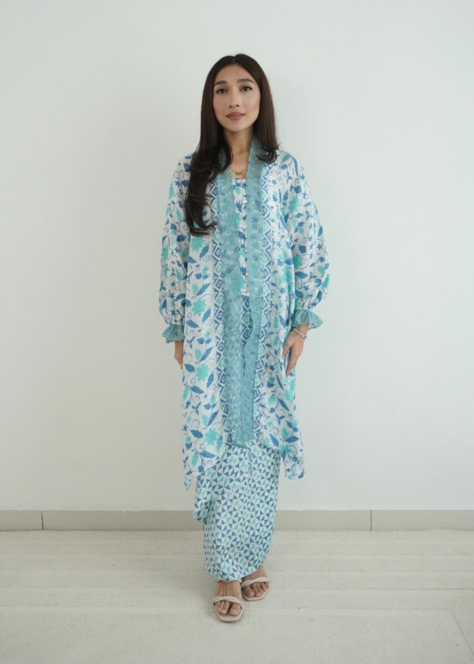 Qahira in Artic Blue