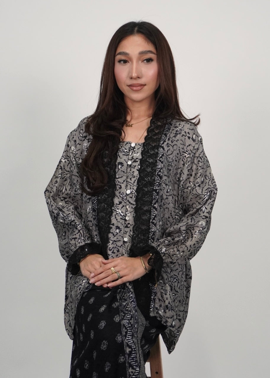 Qisya in Dark Grey