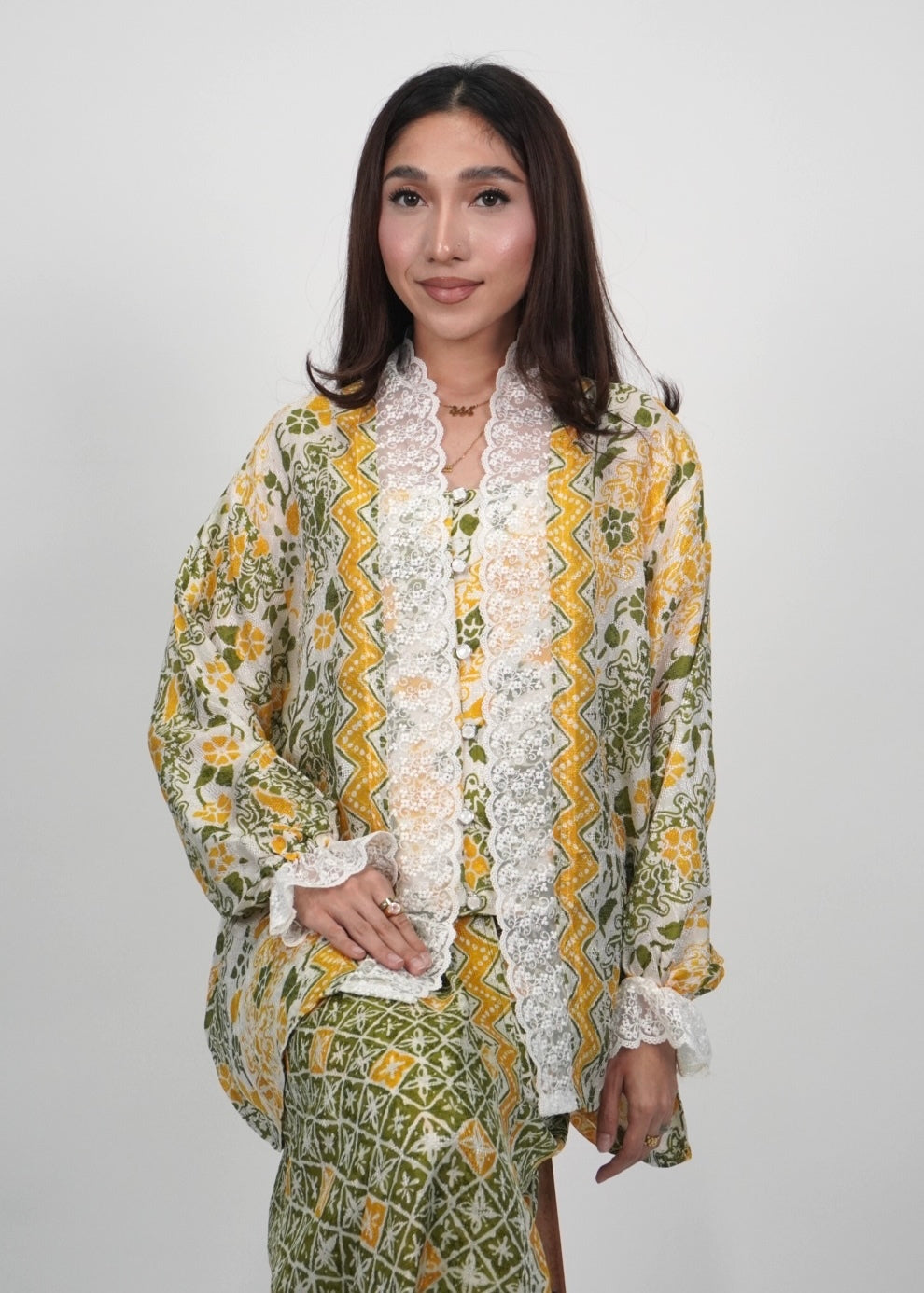 Qisya in Lemon