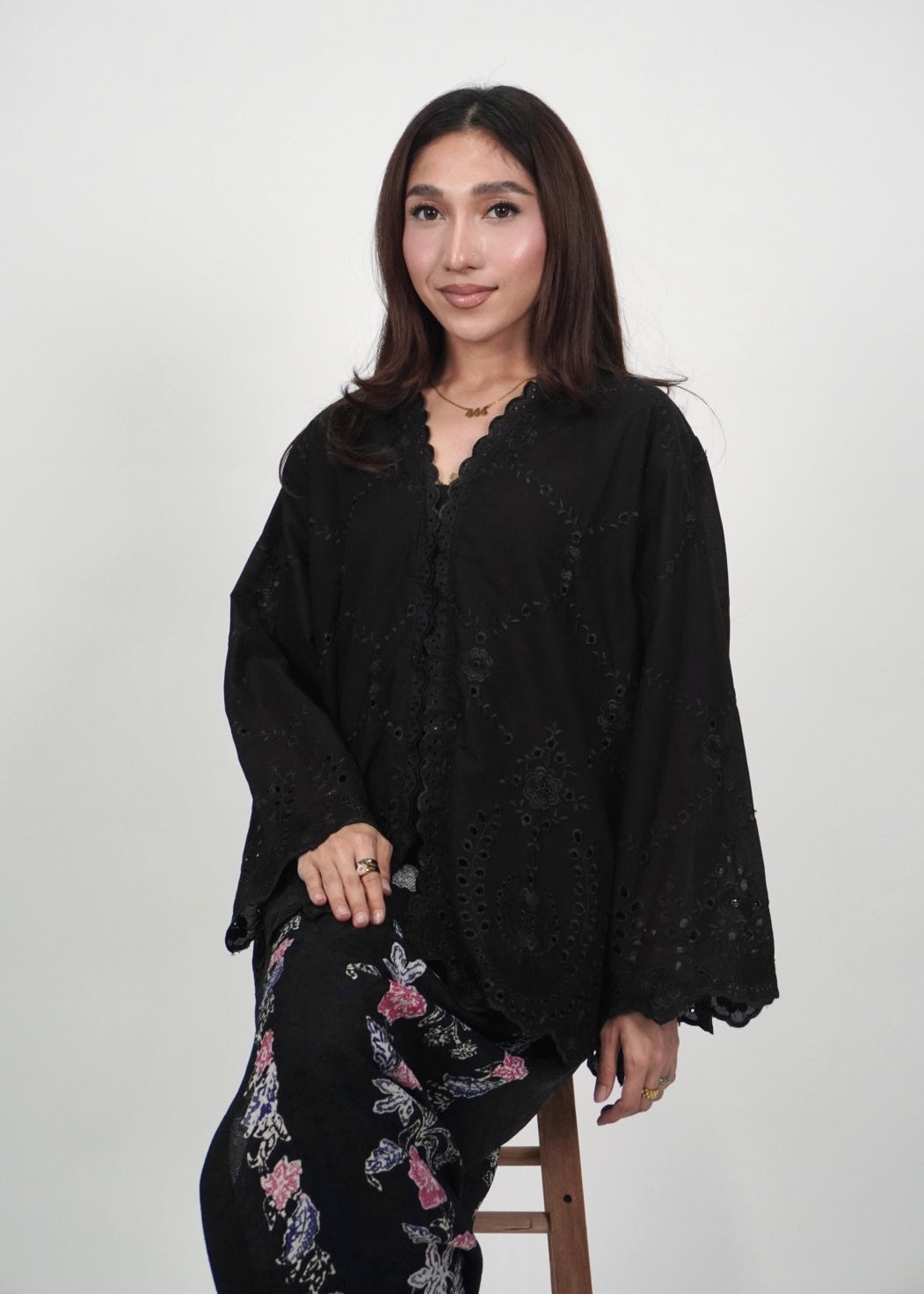 Qaisara: Blooms in Berry