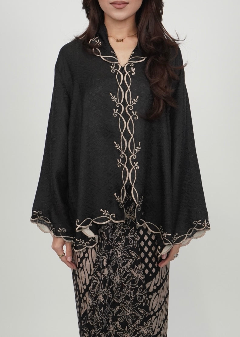 Qistina 2.0 in Bronze Noir