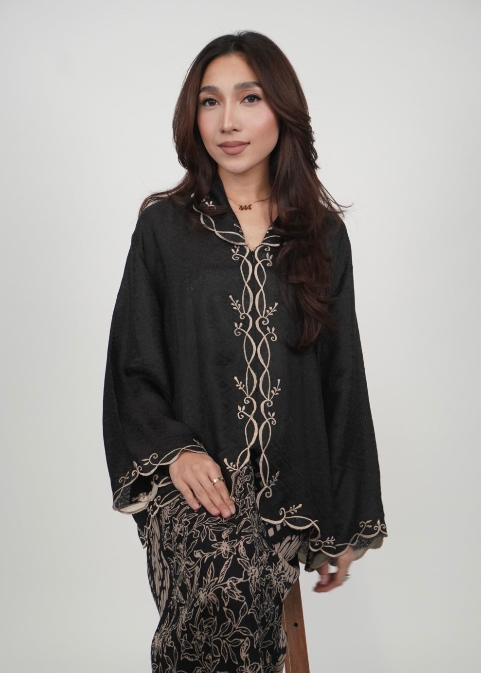 Qistina 2.0 in Bronze Noir
