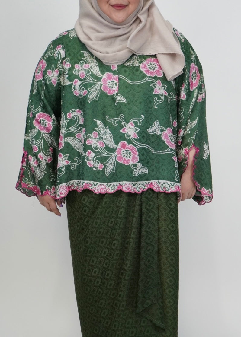 Chinta Plus in Dark Green