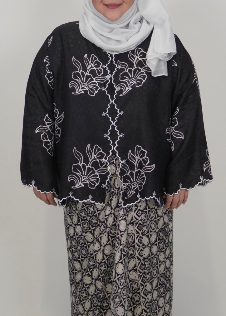 Qayla Plus in Black Batik