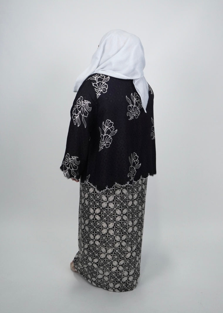 Qayla Plus in Black Batik