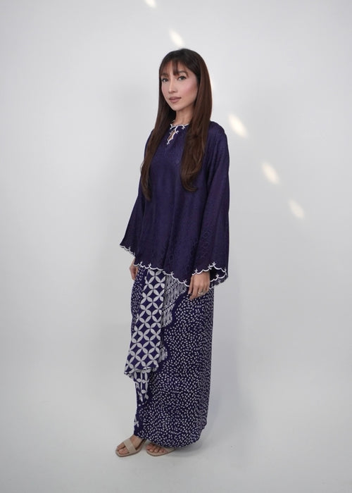 Chantiq in Dark Blue