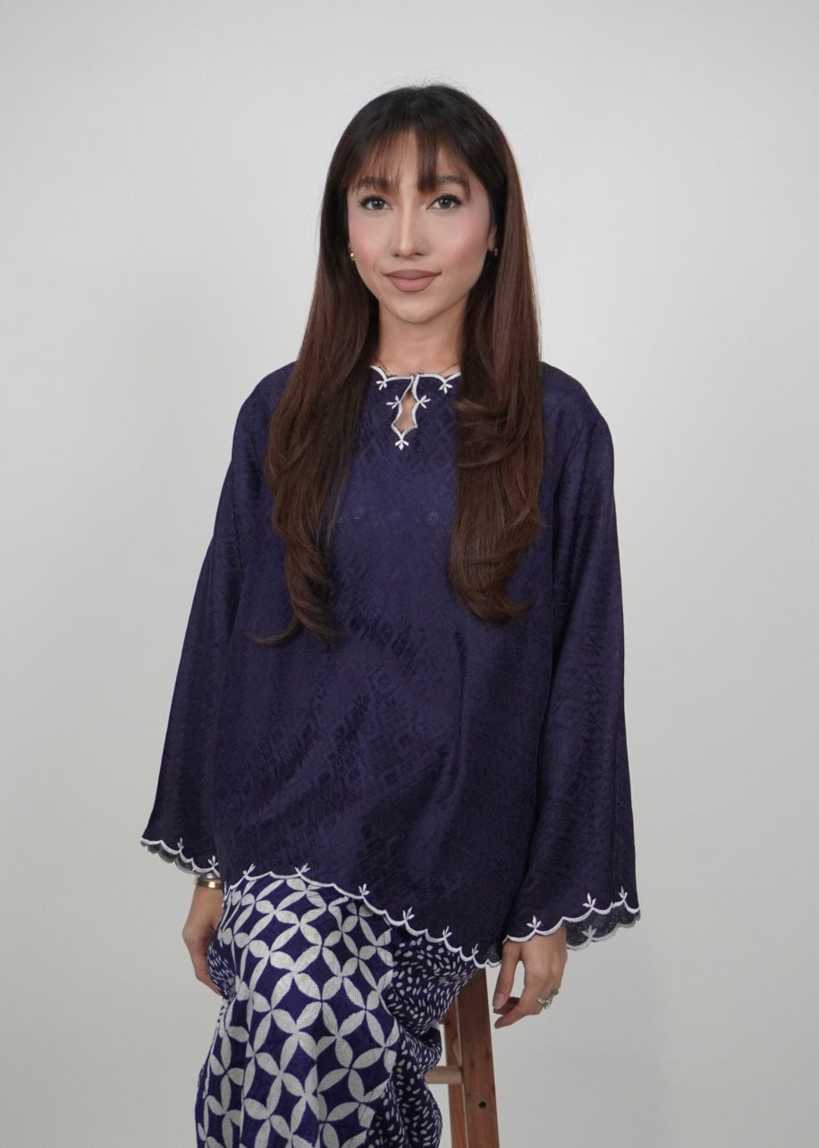 Chantiq in Dark Blue