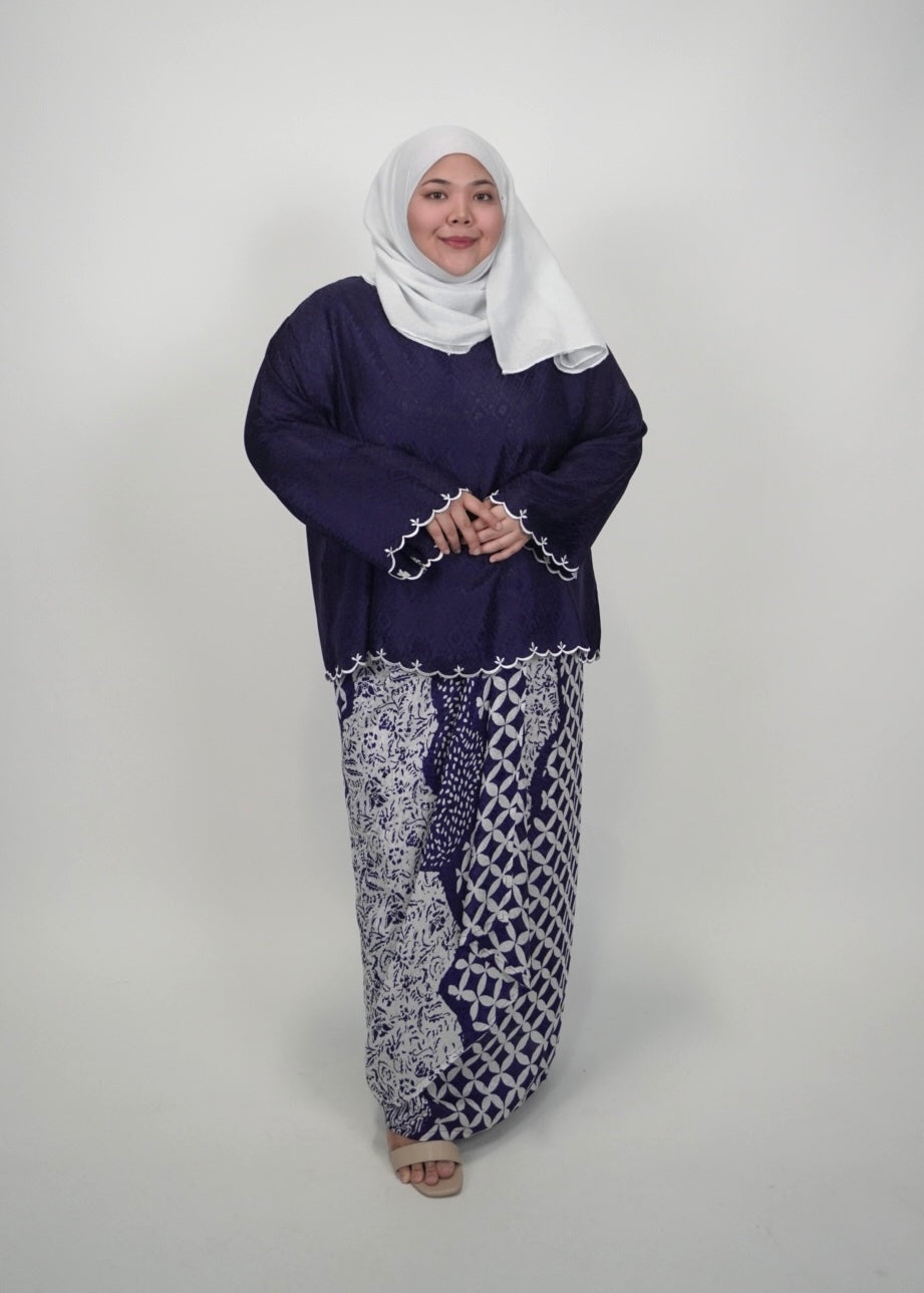 Chantiq Plus in Dark Blue
