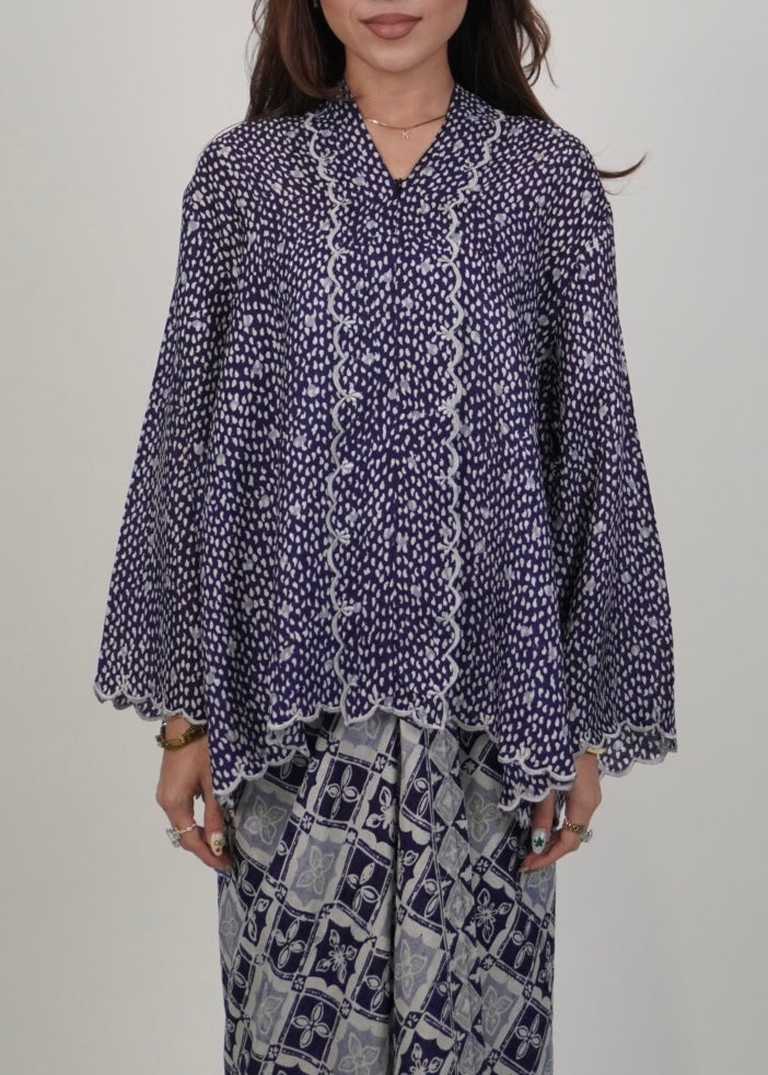 Qaseh in Dark Blue