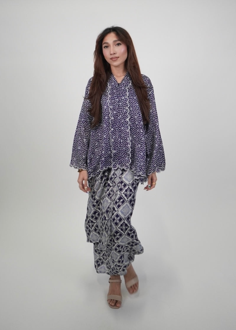 Qaseh in Dark Blue