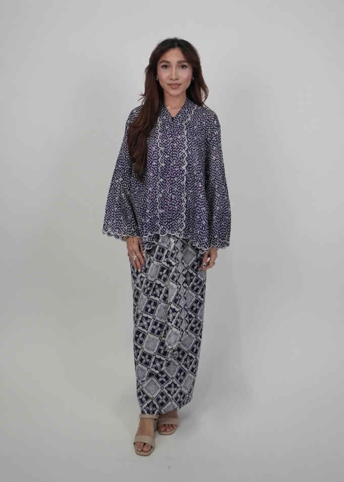 Qaseh in Dark Blue
