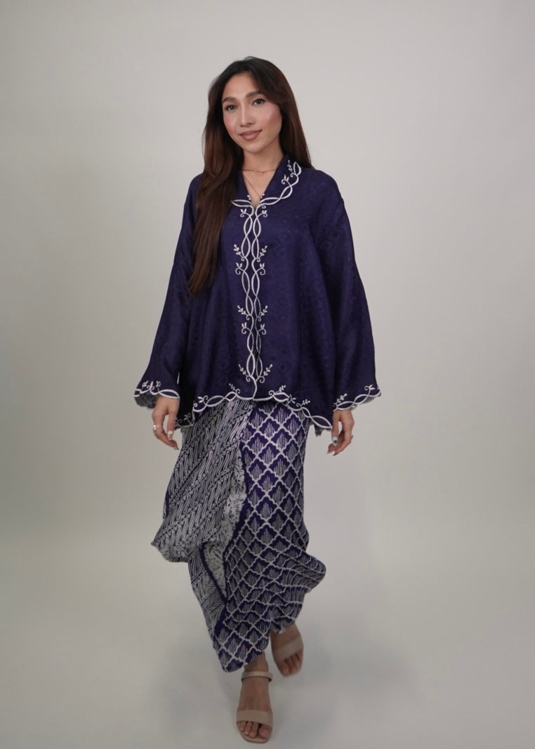 Qistina 2.0 in Dark Blue
