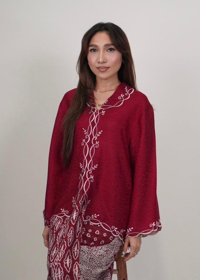 Qistina 2.0 in Cherry