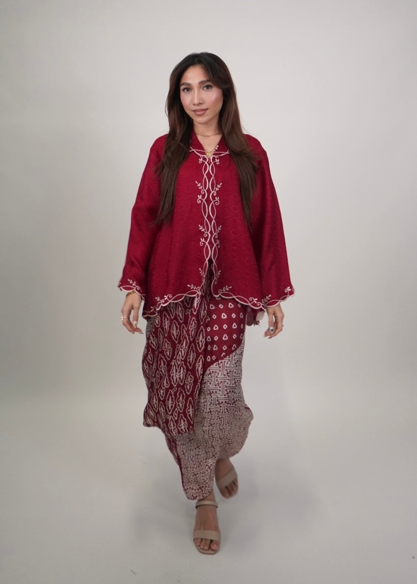 Qistina 2.0 in Cherry