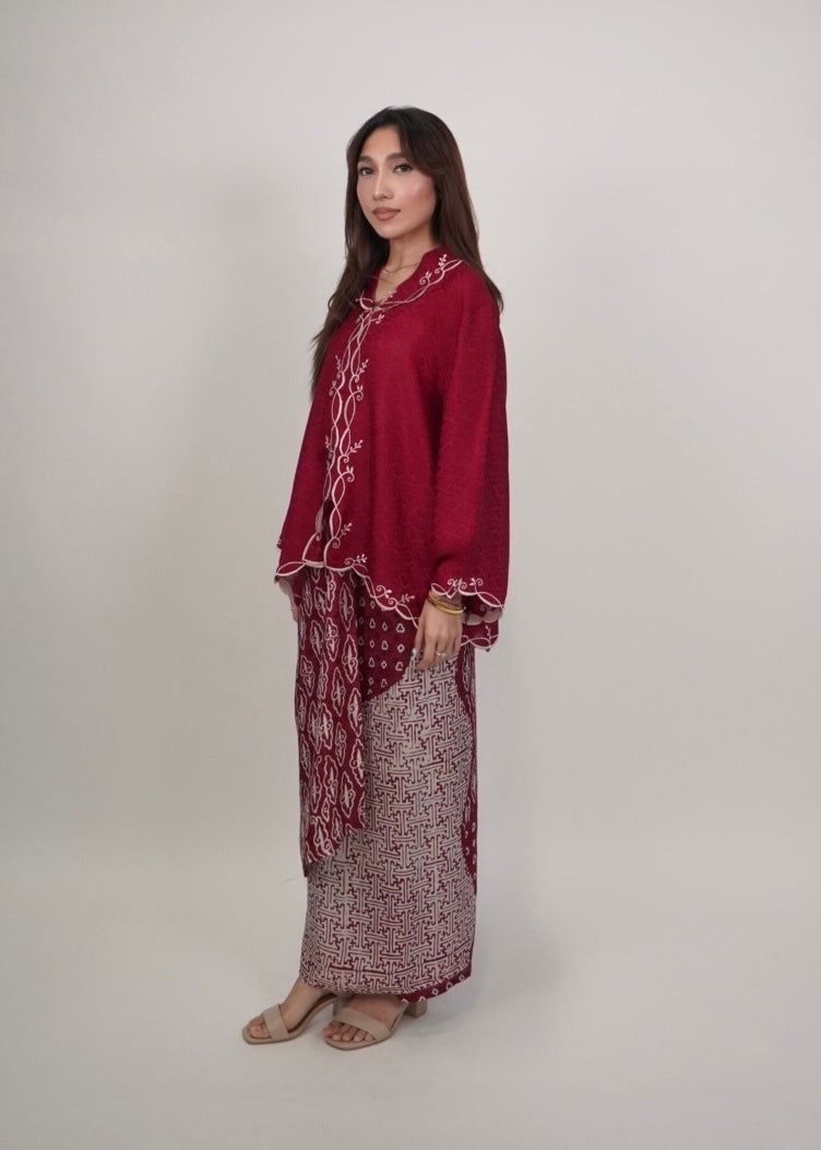 Qistina 2.0 in Cherry