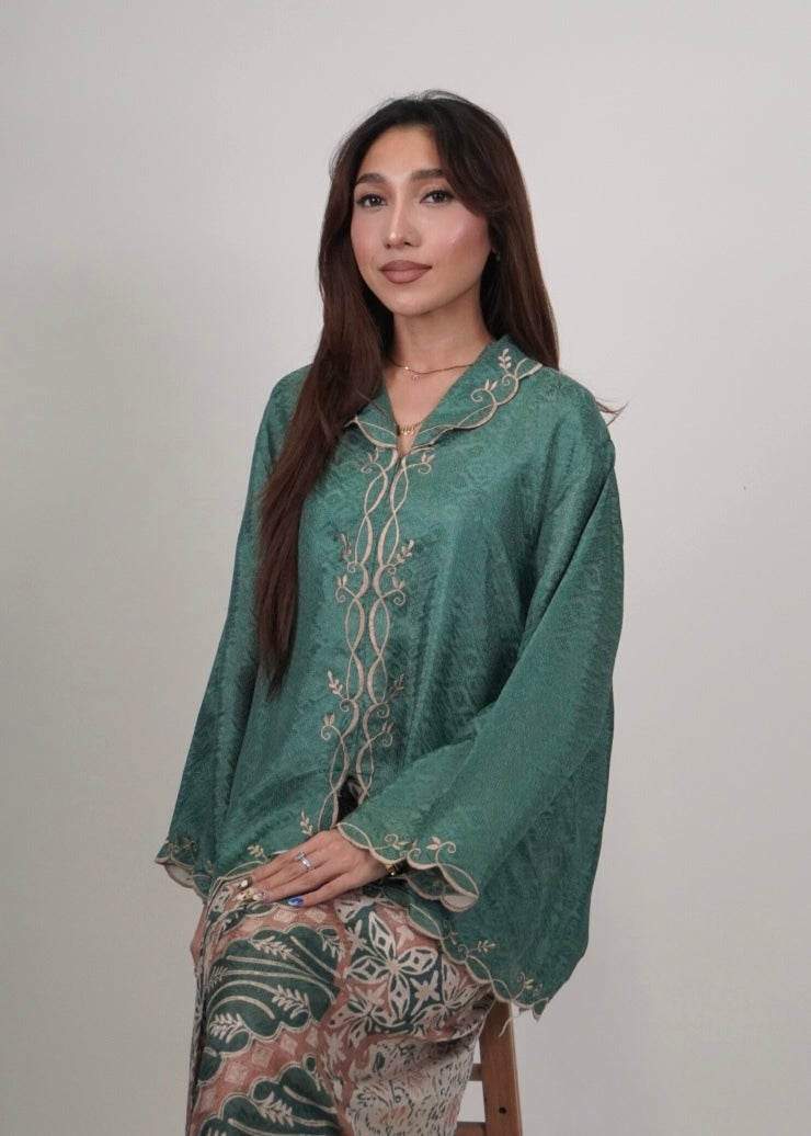Qistina 2.0 in Pine