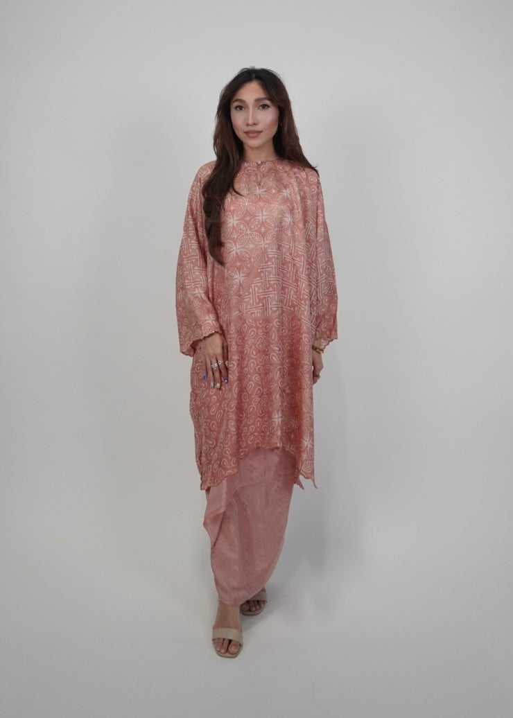 Chempaka in Salmon Pink