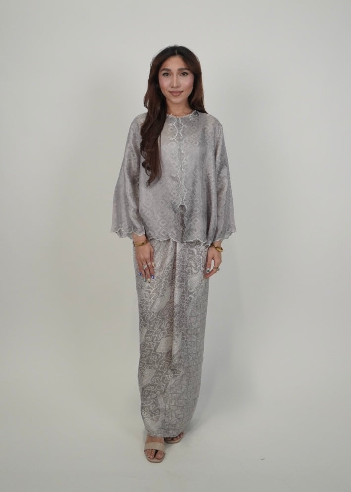 Qayla in Ash Grey