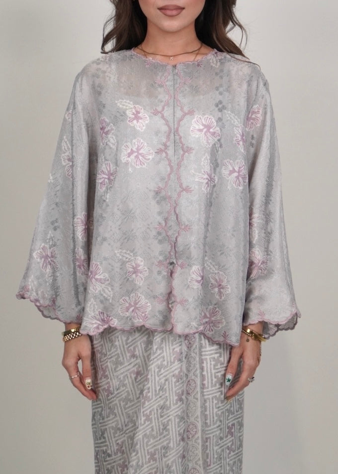 Qayla Hibiscus in Silver Blush