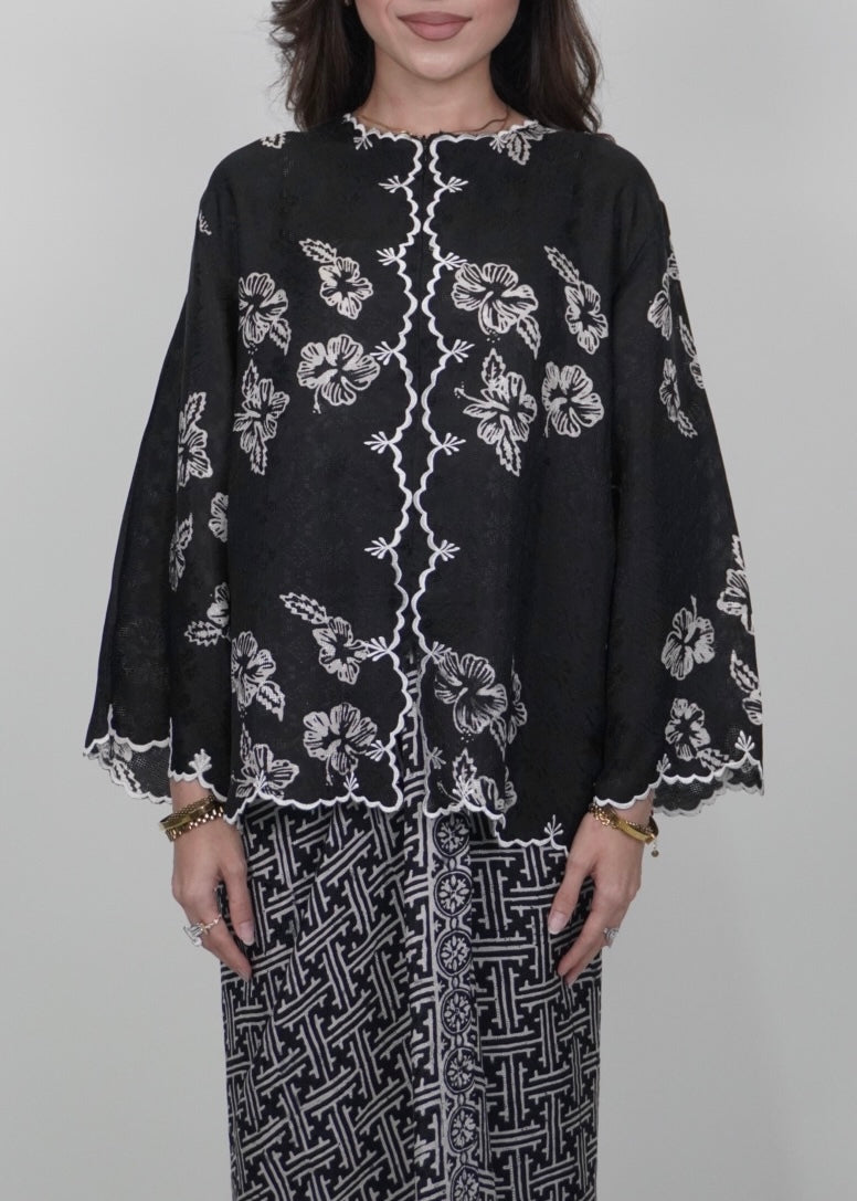 Qayla Hibiscus in Black