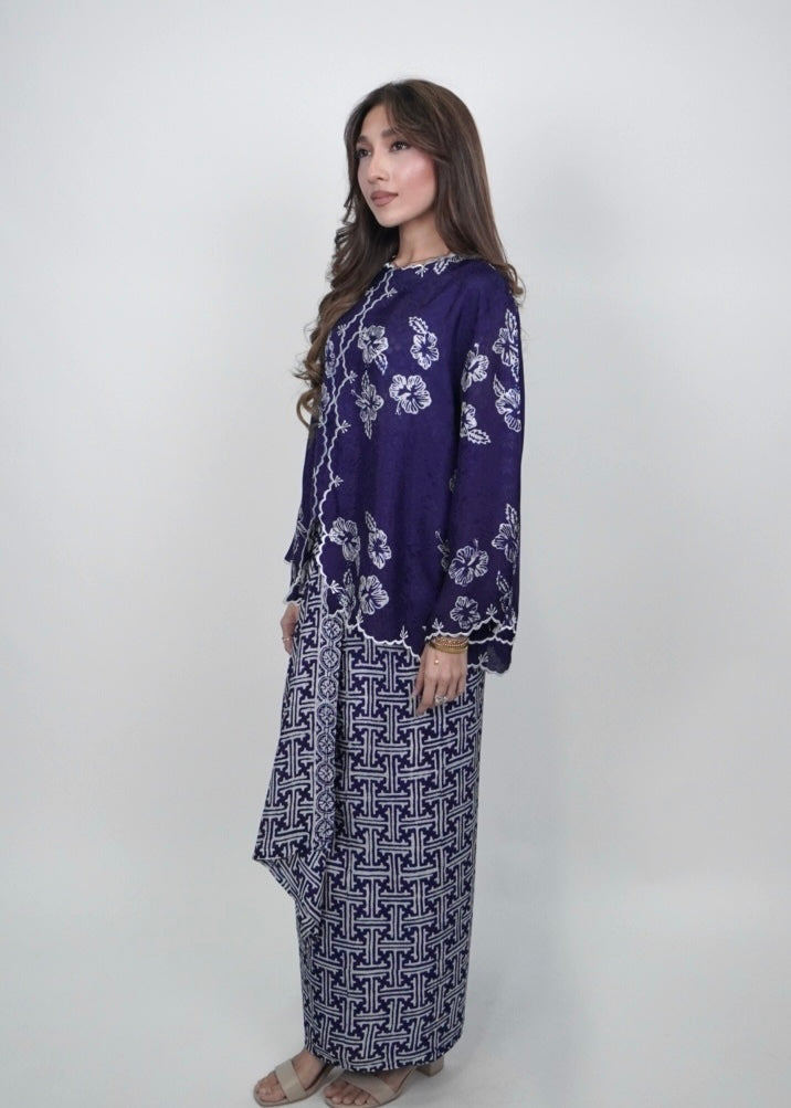 Qayla Hibiscus in Blue