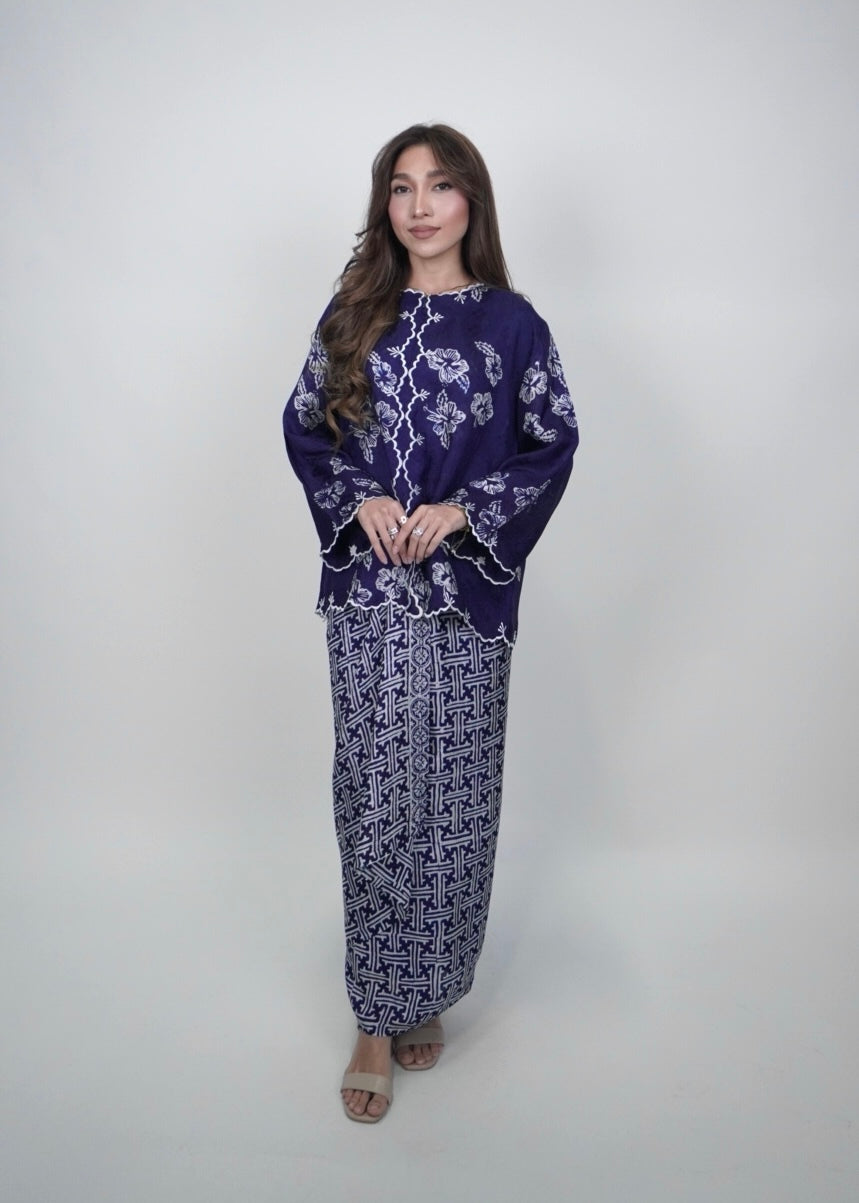 Qayla Hibiscus in Blue