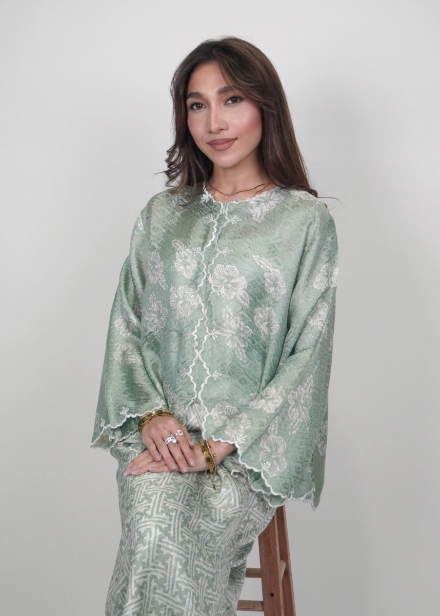 Qayla Hibiscus in Mint Green