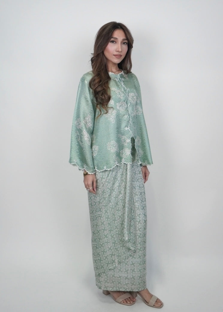 Qayla Hibiscus in Mint Green