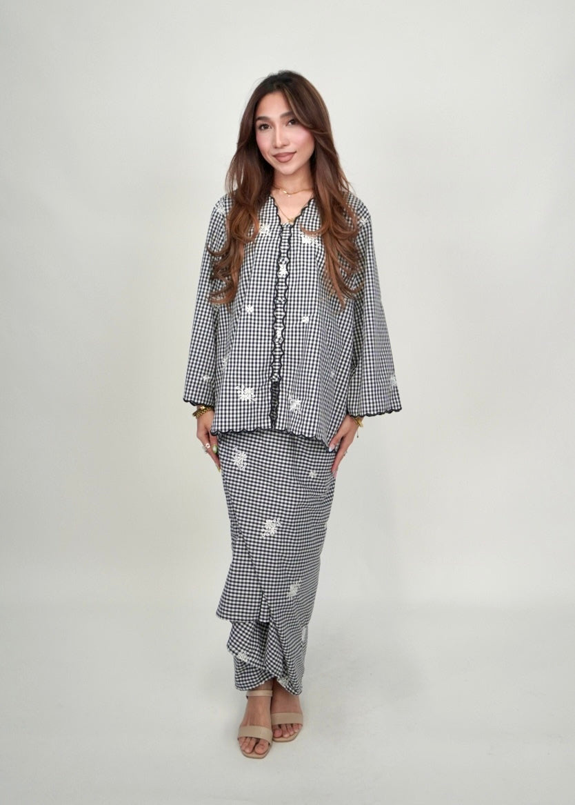 The Gingham Edit - Black