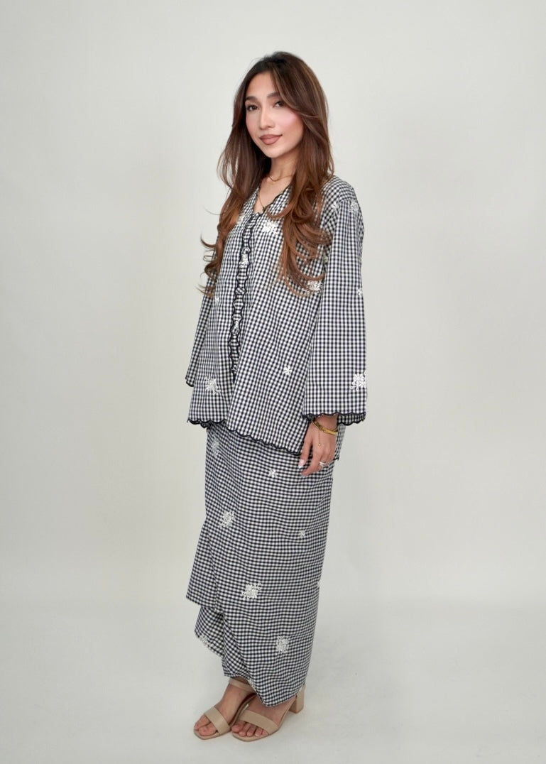 The Gingham Edit - Black