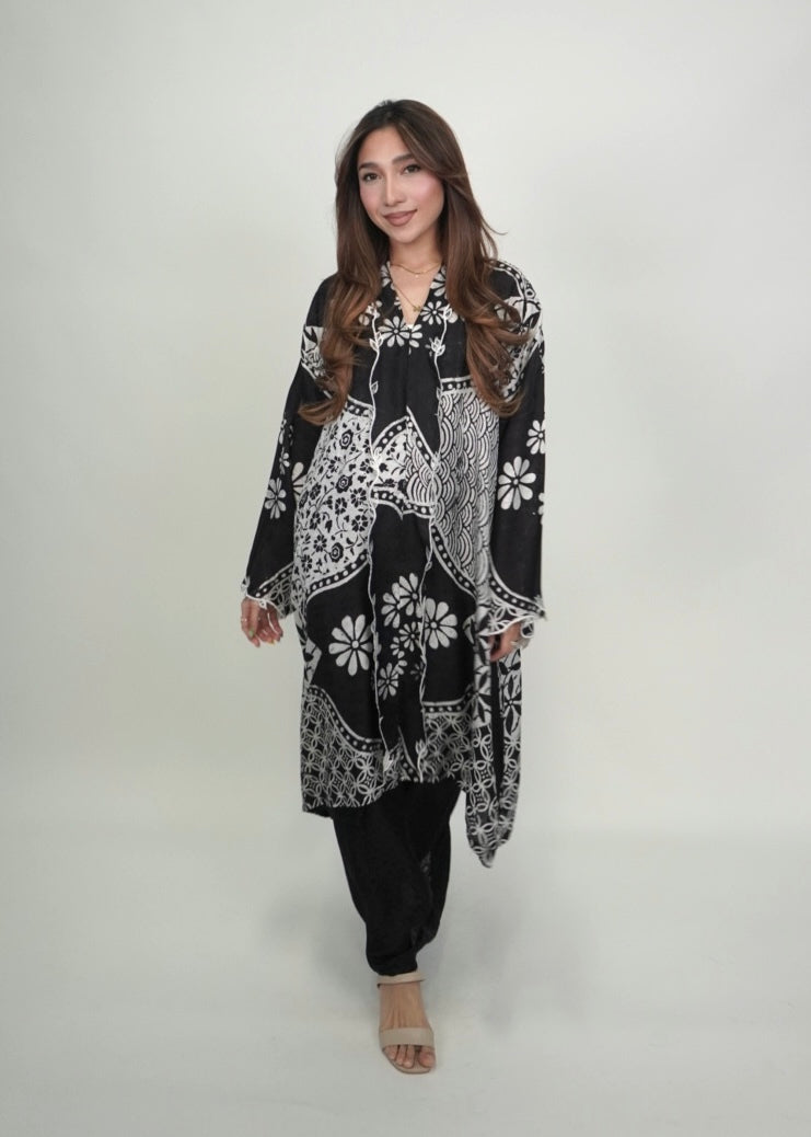 Qaseh Long in Black