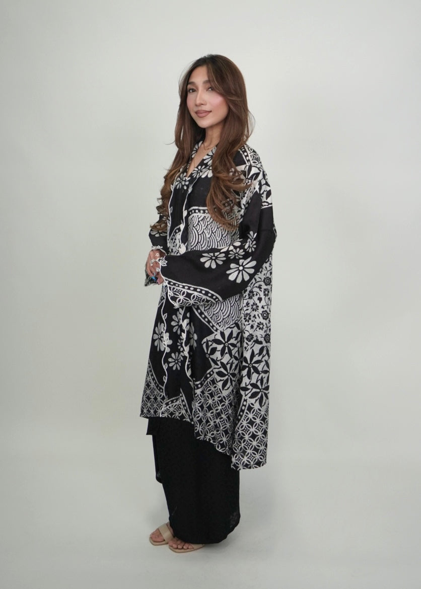 Qaseh Long in Black