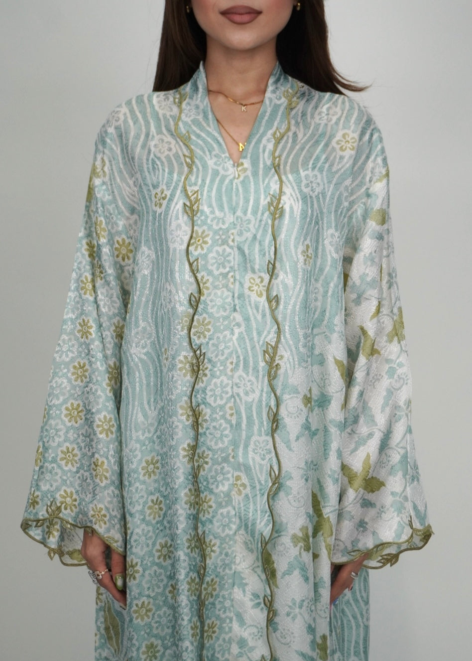 Qaseh Long in Mint