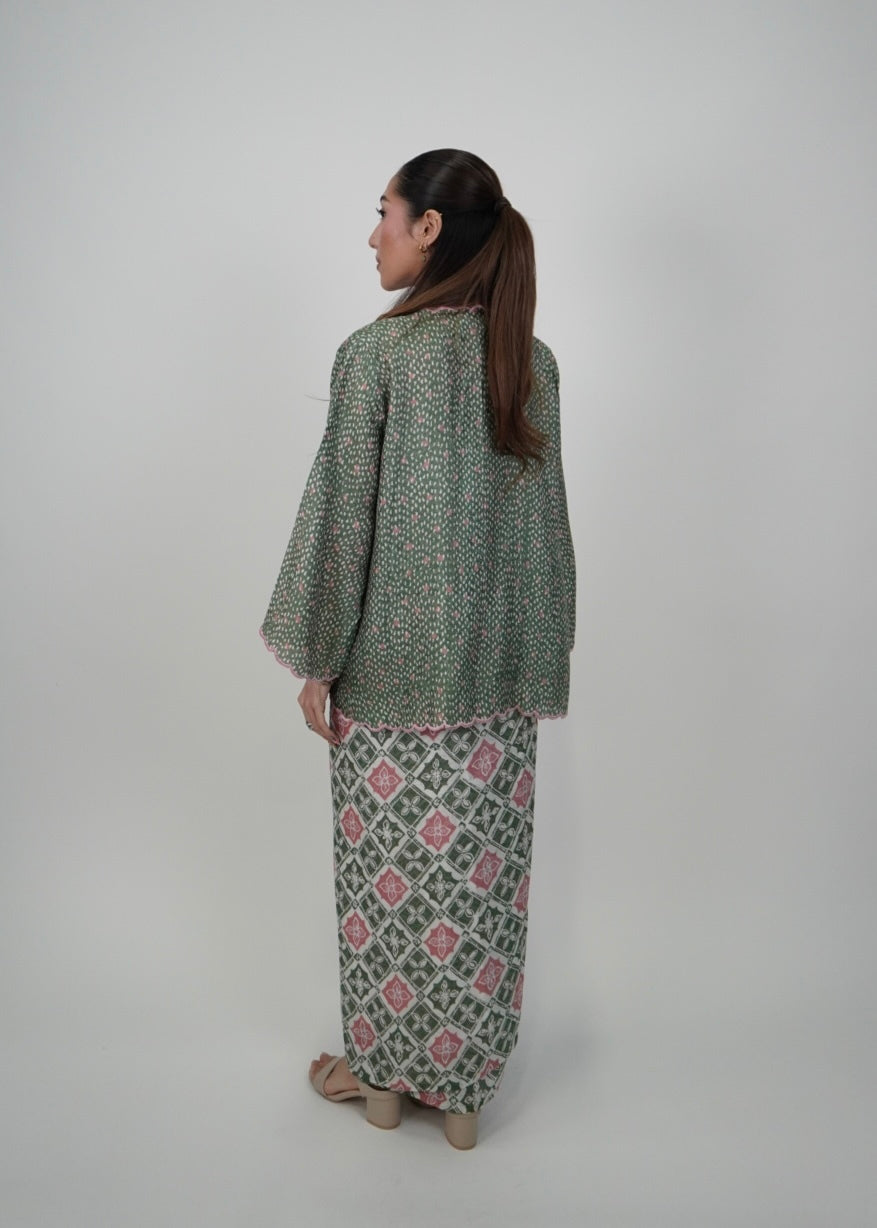 Qayla in Sweetpea