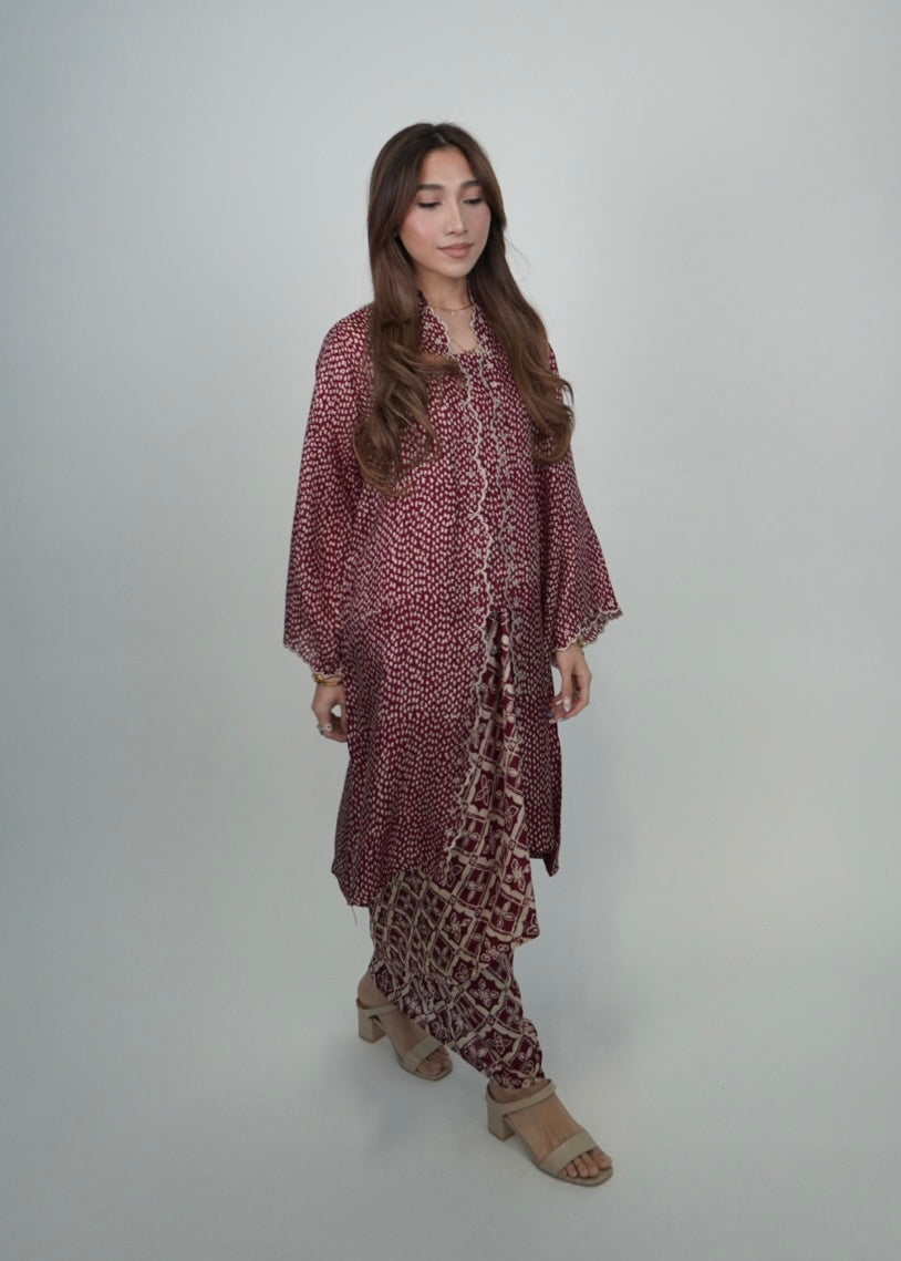 Kuntum Long in Burgundy