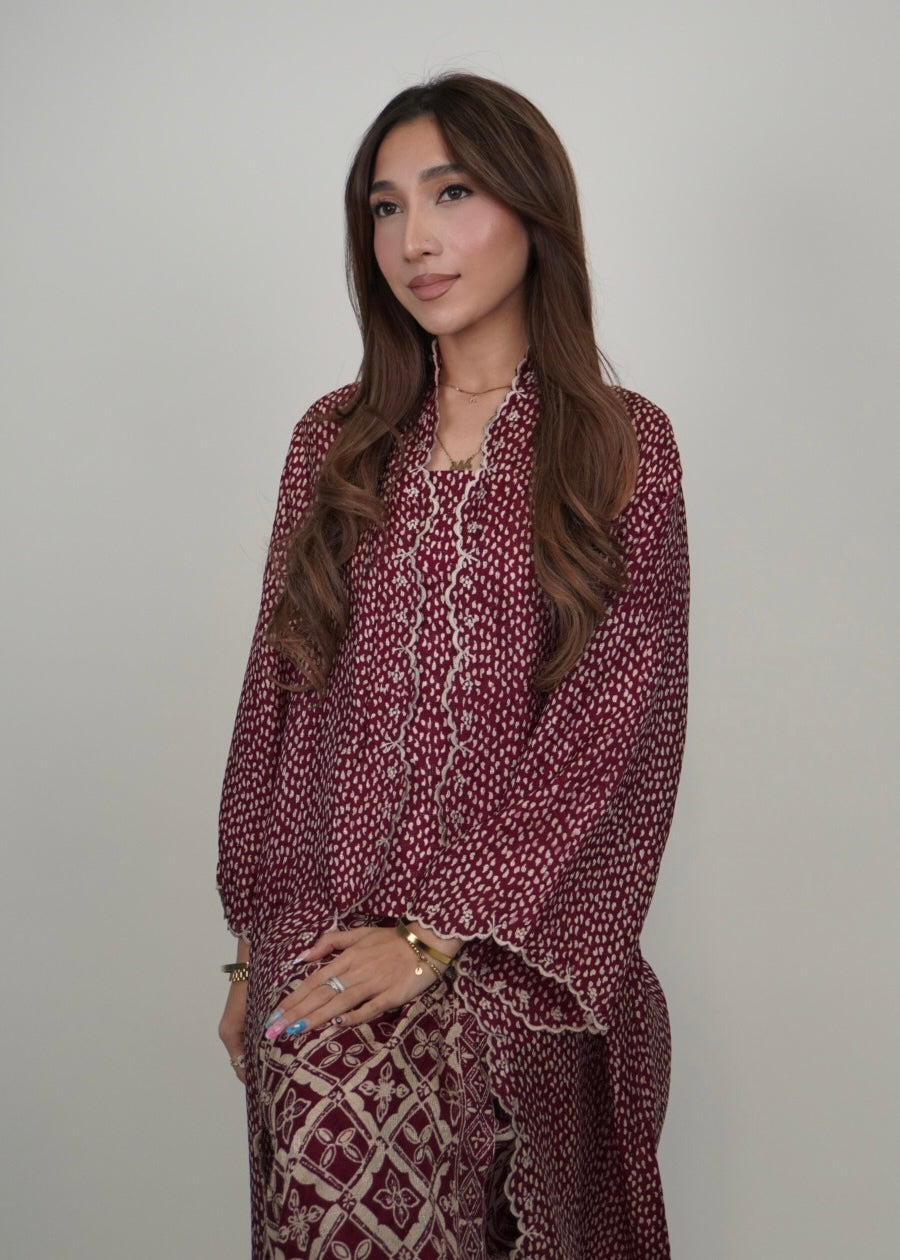 Kuntum Long in Burgundy