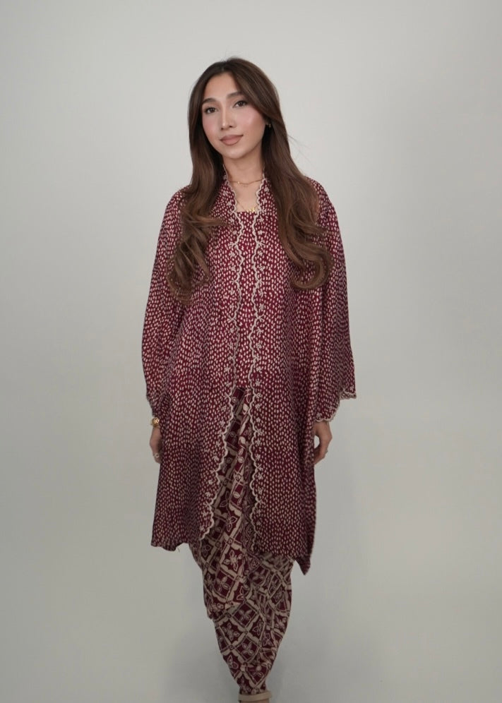 Kuntum Long in Burgundy