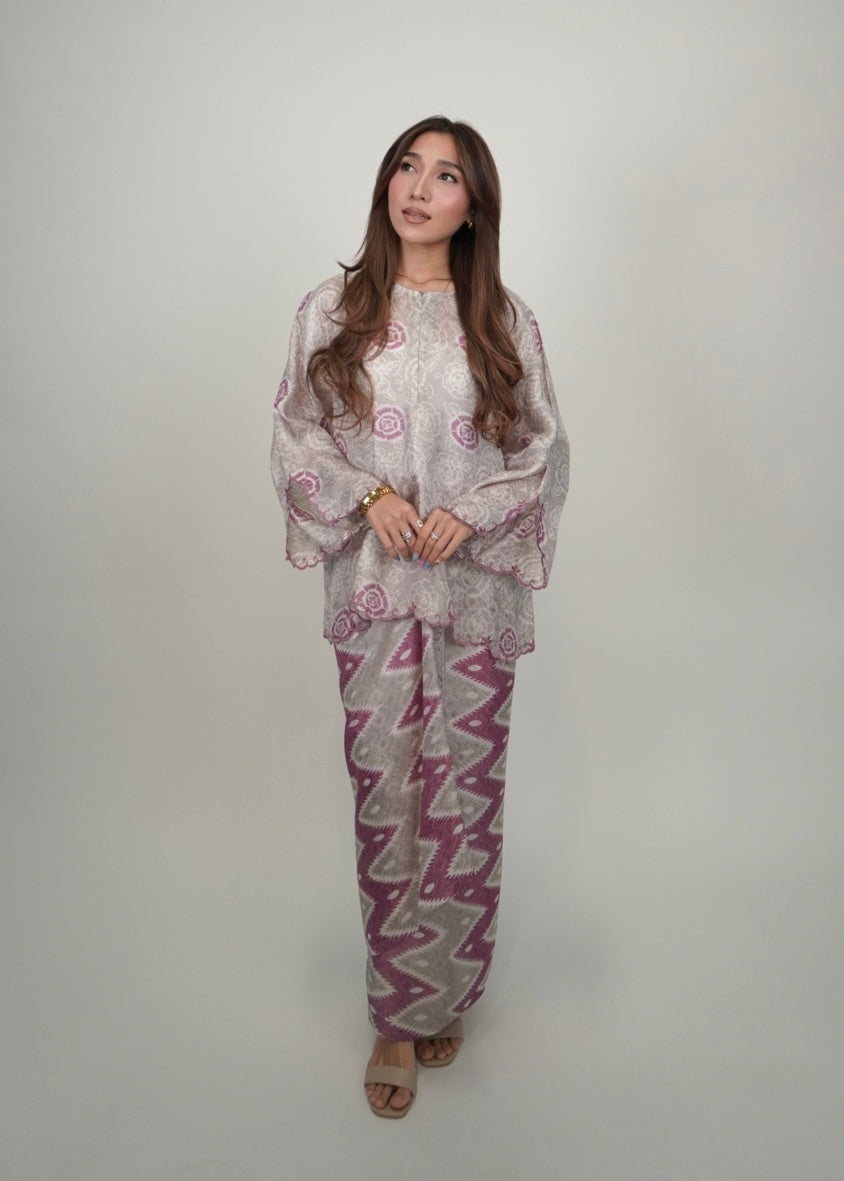Chinta in Mulberry