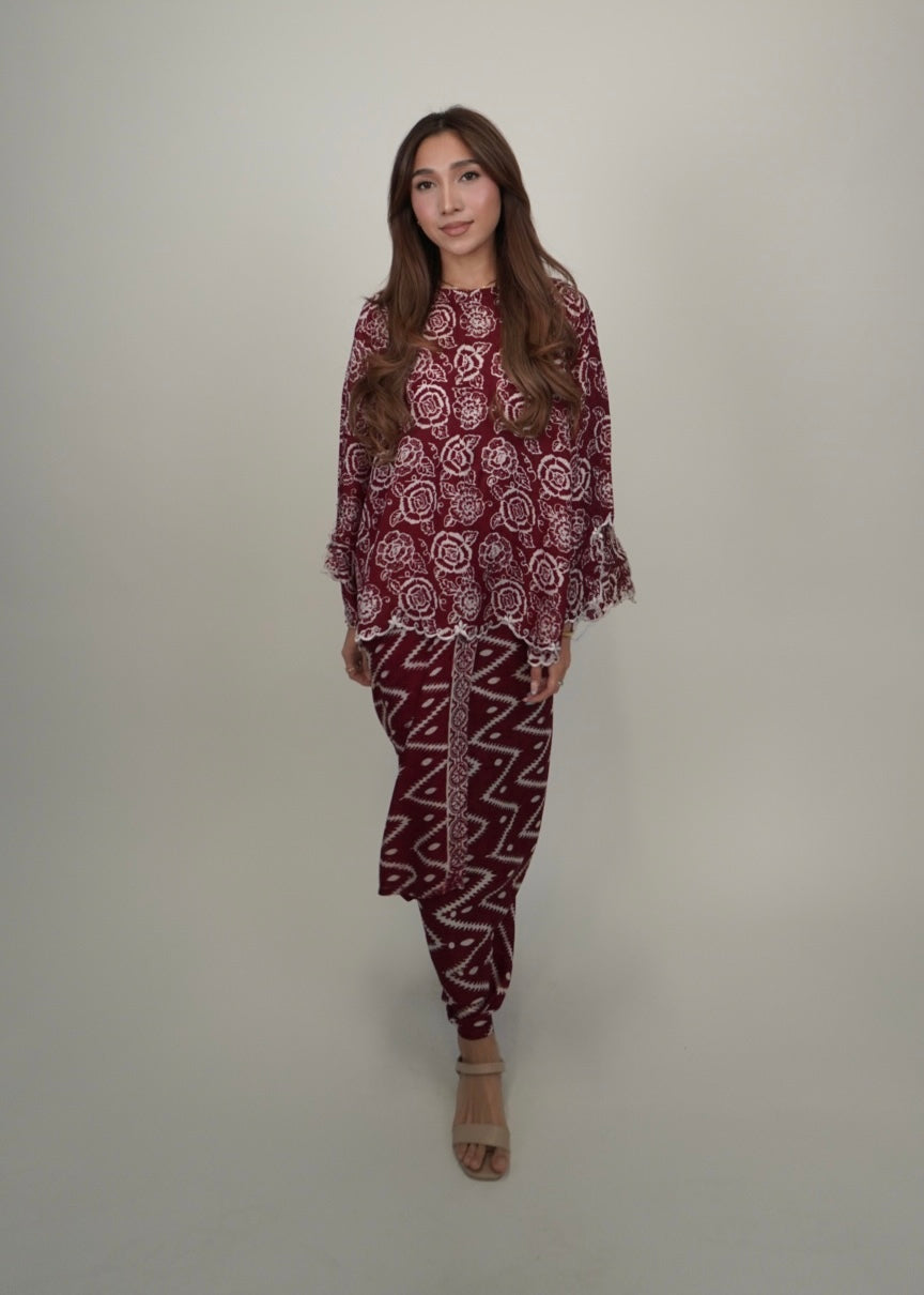 Chinta in Maroon